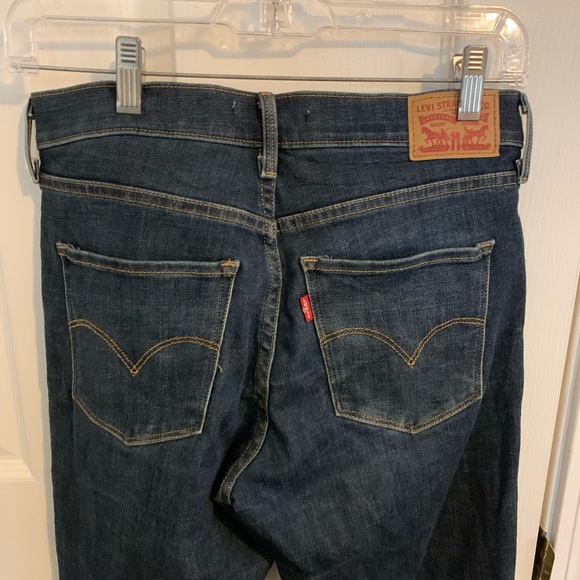 311 Shaping Skinny Levi’s - Picture 4 of 5